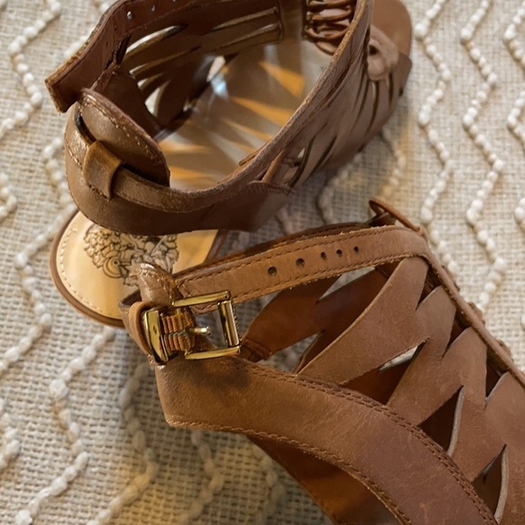 Vince Camuto Brown Elettra Style Heel with Box - Picture 11 of 14